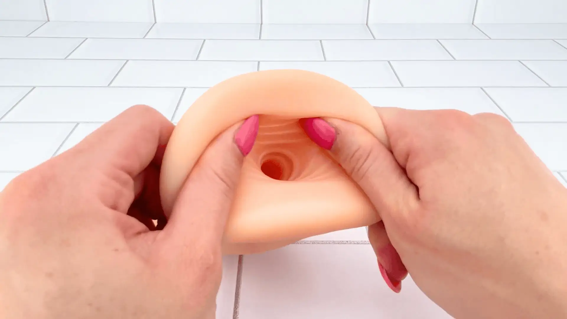 Textured Stroking Sleeve - Powerful Sucking Sensations! - Image 4